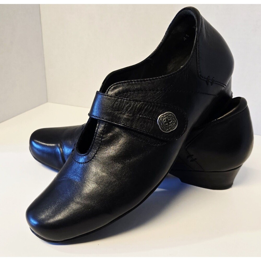 Ziera Black Leather Comfort Mary Jane Heels 41 XW Extra Wide Celtic Button GUC